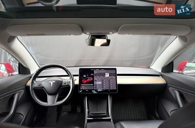 Седан Tesla Model 3 2018 в Львове фото 35 Седан Tesla Model 3 2018 в Львове