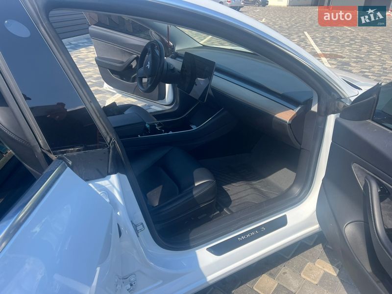 Седан Tesla Model 3 2019 в Миколаєві