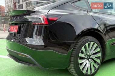 Седан Tesla Model 3 2024 в Києві
