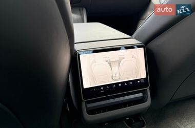 Седан Tesla Model 3 2024 в Києві