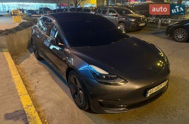 Седан Tesla Model 3 2023 в Днепре