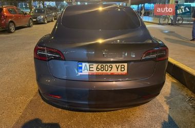 Седан Tesla Model 3 2023 в Днепре