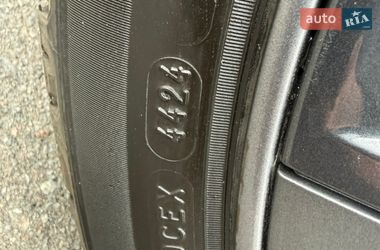 Седан Tesla Model 3 2023 в Днепре