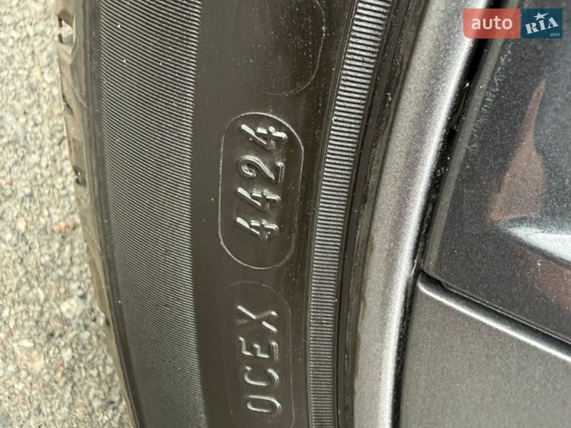 Седан Tesla Model 3 2023 в Днепре