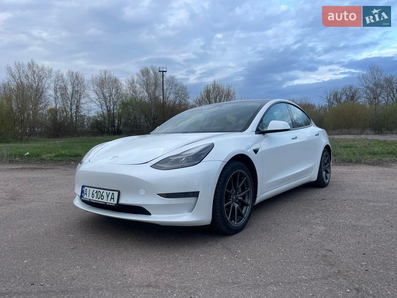 Tesla Model 3 2021