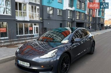 Седан Tesla Model 3 2022 в Чернігові