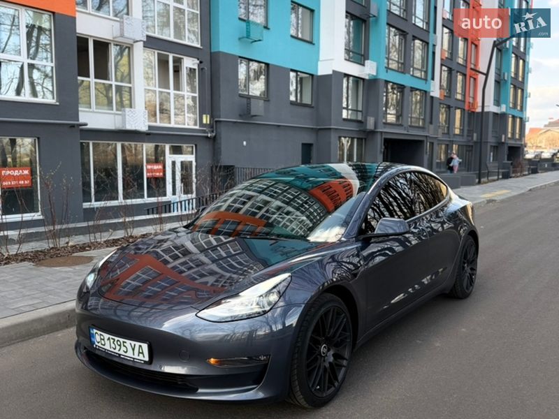 Tesla Model 3 2022