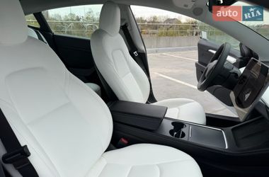 Седан Tesla Model 3 2021 в Киеве