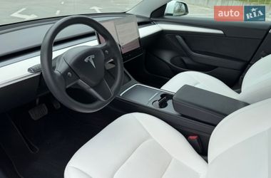 Седан Tesla Model 3 2021 в Киеве
