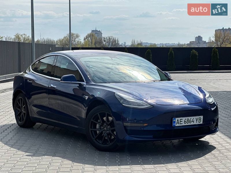 Седан Tesla Model 3 2018 в Днепре