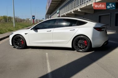 Седан Tesla Model 3 2024 в Києві