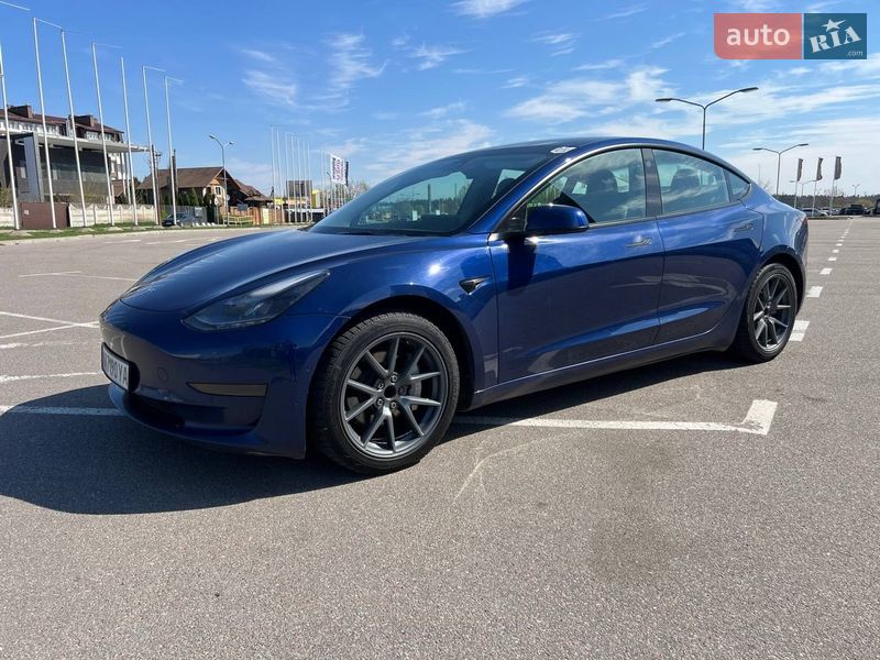 Tesla Model 3 2022