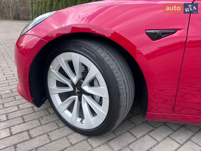 Седан Tesla Model 3 2022 в Львові