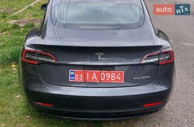 Седан Tesla Model 3 2021 в Луцьку