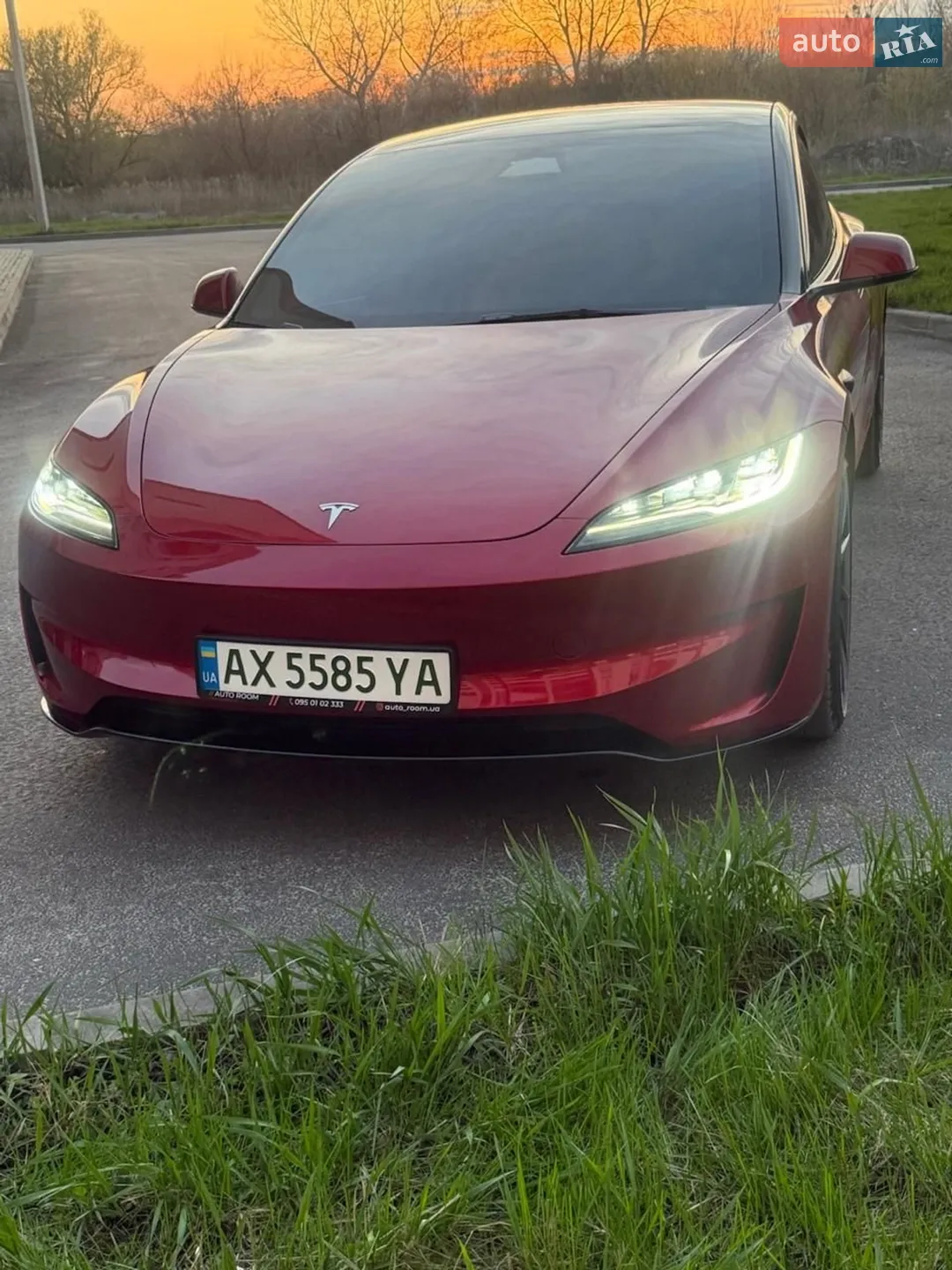 2024 Tesla Model 3 - мініатюра 8