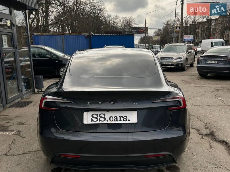Седан Tesla Model 3 2024 в Полтаве