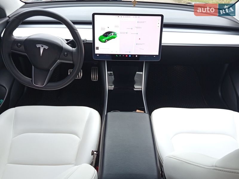 Седан Tesla Model 3 2019 в Белой Церкви