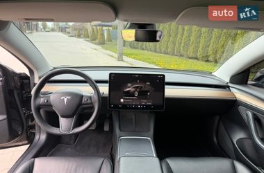 Седан Tesla Model 3 2022 в Луцке