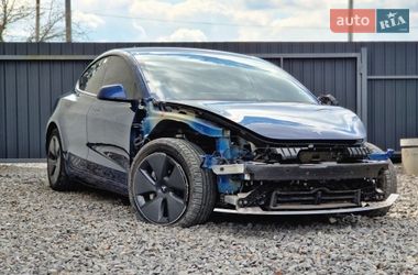 Седан Tesla Model 3 2021 в Дрогобыче