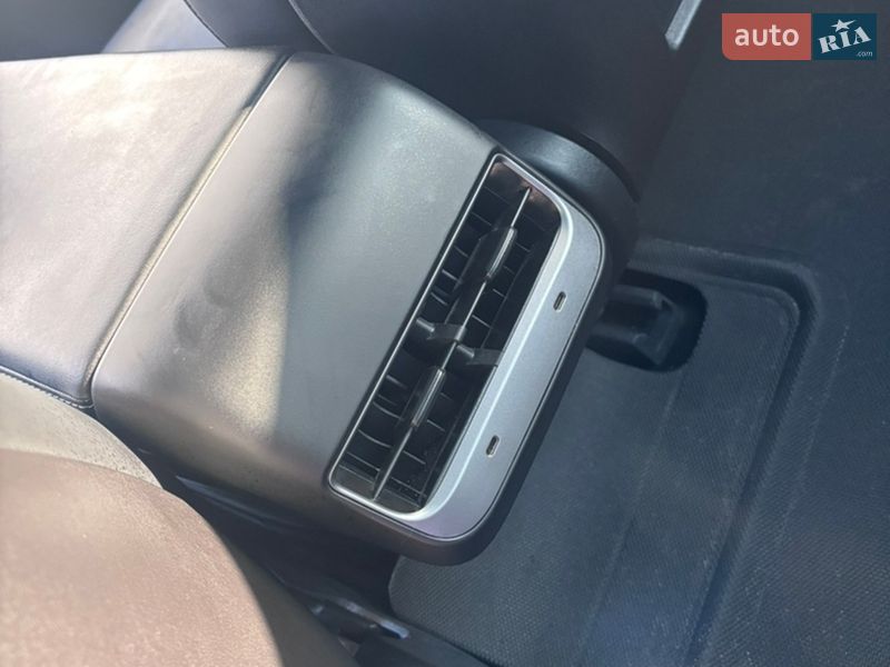 Седан Tesla Model 3 2020 в Одесі