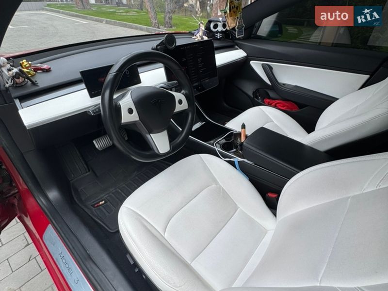 Седан Tesla Model 3 2018 в Гостомеле