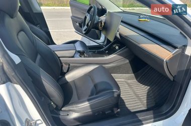 Седан Tesla Model 3 2019 в Вінниці