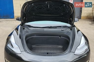 Седан Tesla Model 3 2018 в Киеве