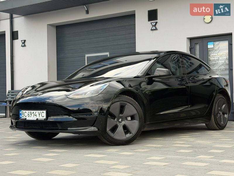 Tesla Model 3 2023