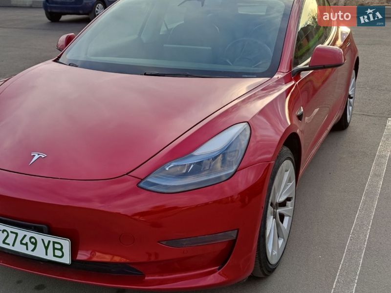 Tesla Model 3 2022