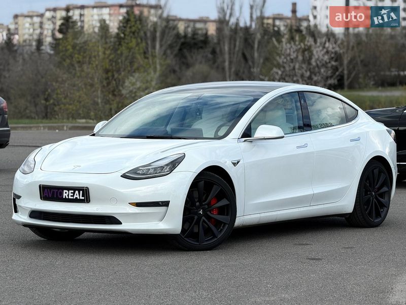 Седан Tesla Model 3 2019 в Кривому Розі