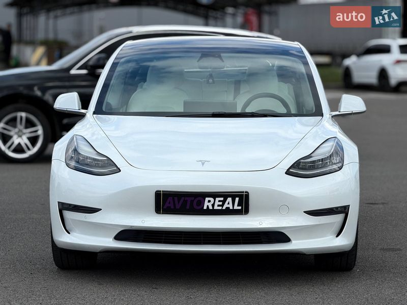 Седан Tesla Model 3 2019 в Кривому Розі