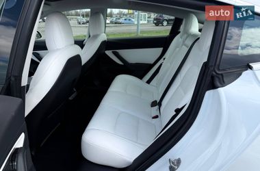 Седан Tesla Model 3 2019 в Кривому Розі