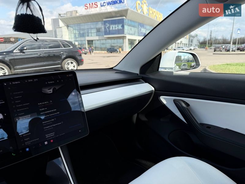 Седан Tesla Model 3 2019 в Кривому Розі