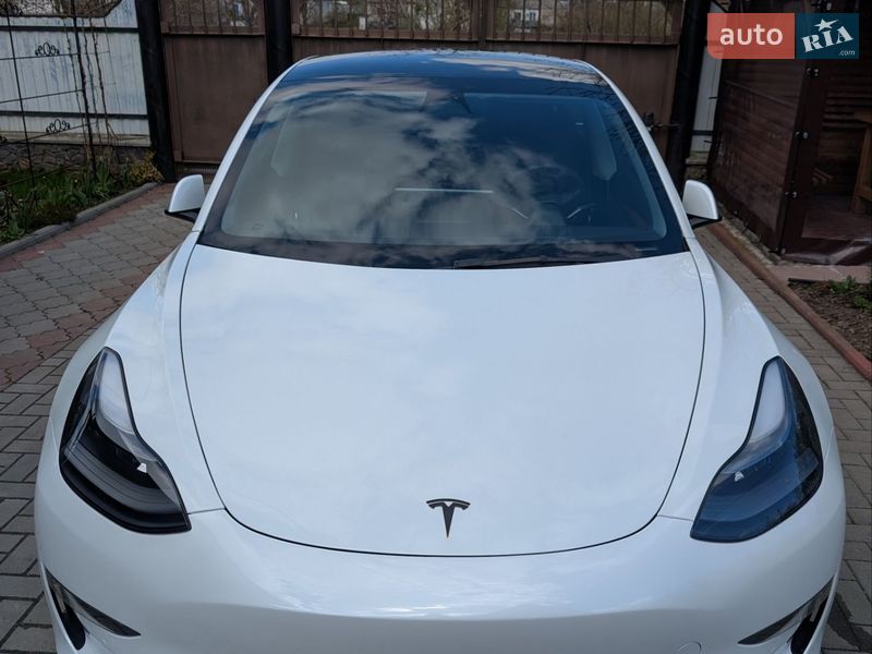 Tesla Model 3 2022