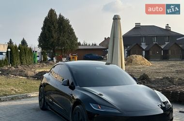 Седан Tesla Model 3 2024 в Львові