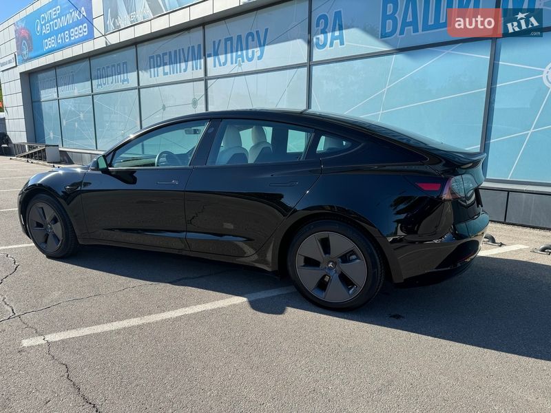 Седан Tesla Model 3 2022 в Полтаве