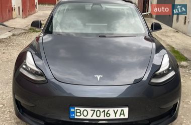 Седан Tesla Model 3 2020 в Тернополе