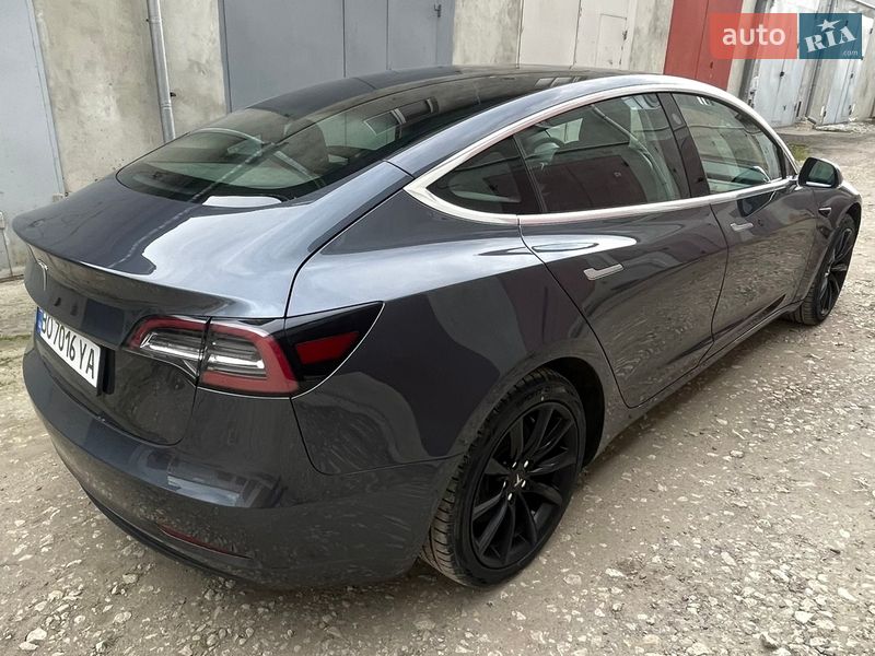 Седан Tesla Model 3 2020 в Тернополе