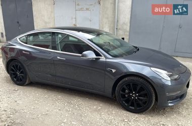 Седан Tesla Model 3 2020 в Тернополе