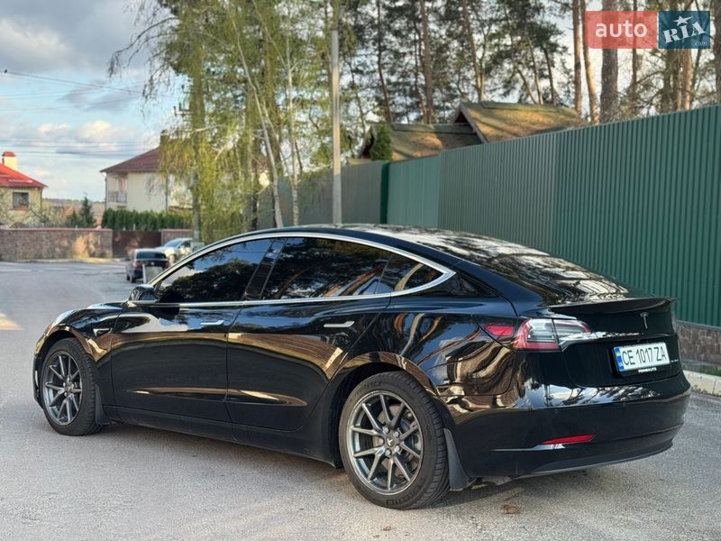 Седан Tesla Model 3 2019 в Киеве