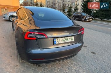 Седан Tesla Model 3 2018 в Києві