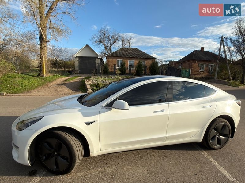 Седан Tesla Model 3 2019 в Кропивницькому