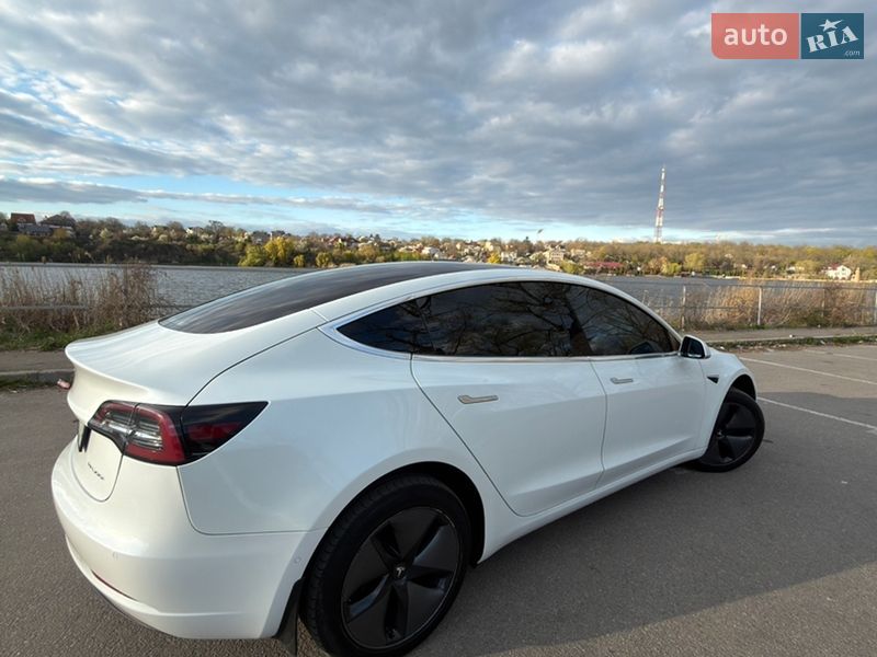 Седан Tesla Model 3 2019 в Кропивницькому