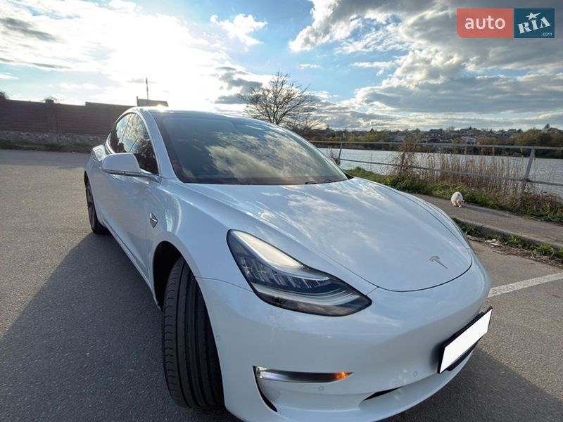 Седан Tesla Model 3 2019 в Кропивницькому