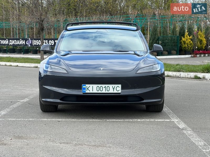 Седан Tesla Model 3 2024 в Киеве