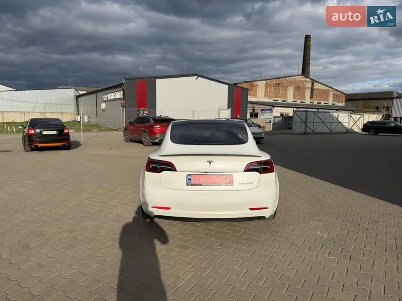 Tesla Model 3 2023 VIN 5YJ3E1EC8PF661536 фото оголошення 18 з 31