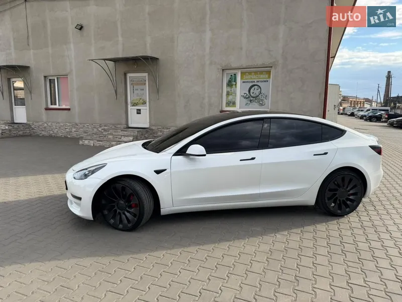 Tesla Model 3 2023 VIN 5YJ3E1EC8PF661536 фото оголошення 16 з 31