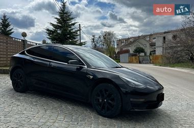 Седан Tesla Model 3 2020 в Харькове