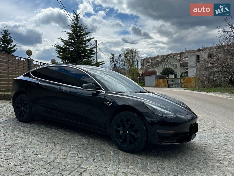 Седан Tesla Model 3 2020 в Харькове