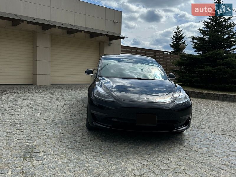 Седан Tesla Model 3 2020 в Харькове